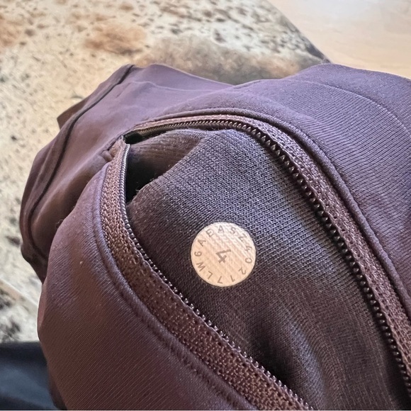 LULULEMON Pace Perfect Crop Legging Pants In Boysenberry Size 4 - Picture 11 of 11